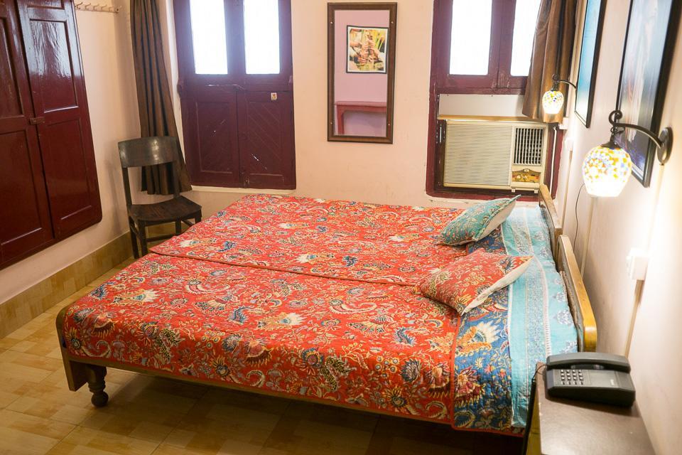 Brown Bread Bakery Guest House Varanasi Ngoại thất bức ảnh
